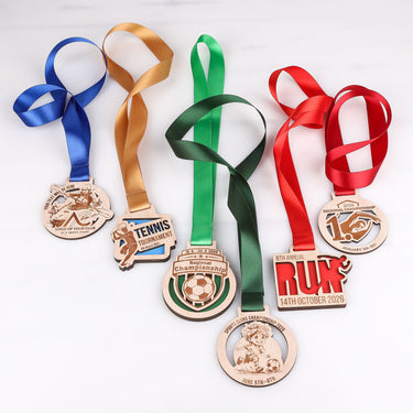 Medaglia in legno su misura (a due strati con colorazione)